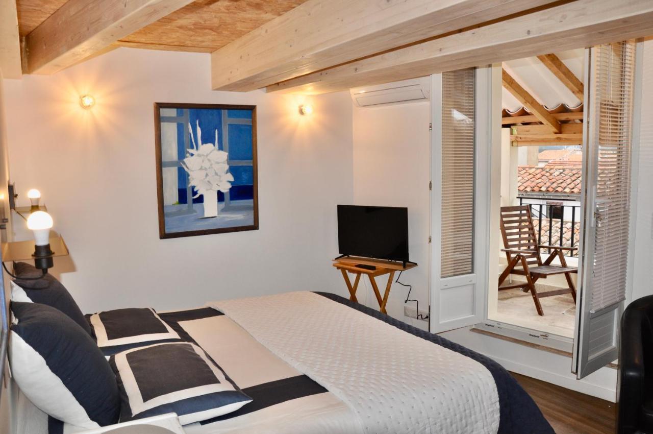 Les Chambres Tropeziennes Sanary-sur-Mer Eksteriør billede